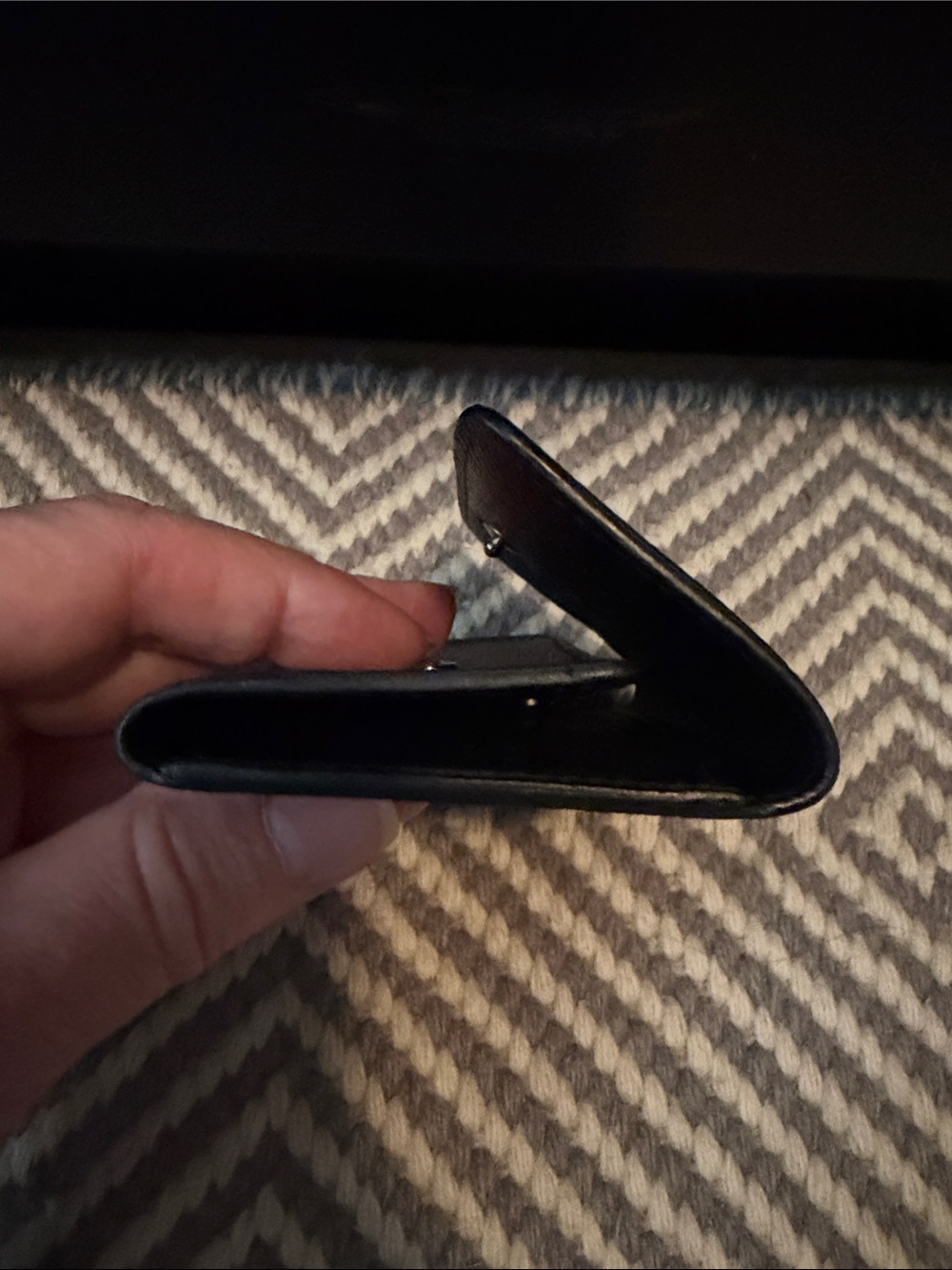 Louis Vuitton Black Textured Key Holder - Picture 6 of 7